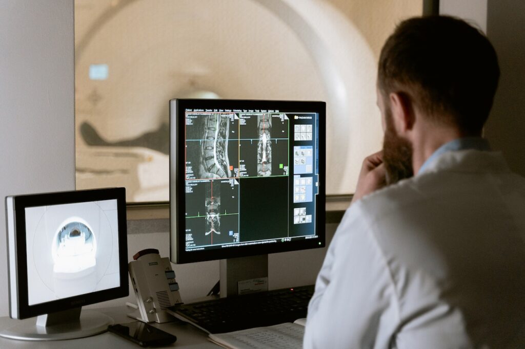 radiologist jobs in dubai, uae